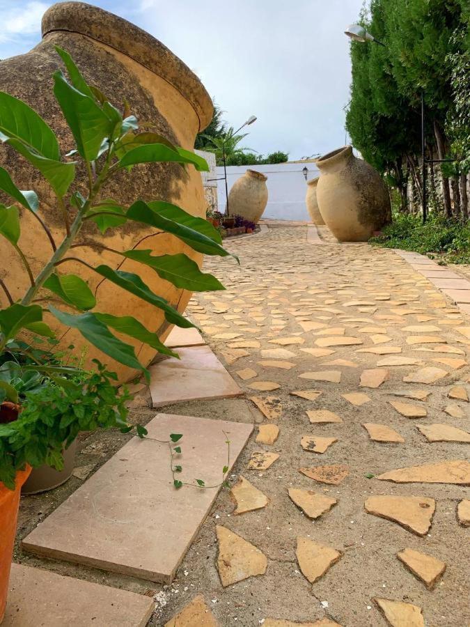Hostal El Castillo Alcalá de Guadaira Kültér fotó